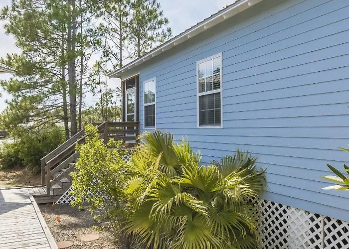 Newly Renovated House Steps To Pool, Access *