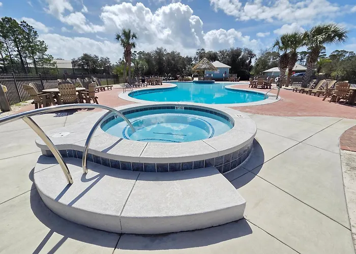 Holiday home Newly Renovated House Steps To Pool, Access Gulf Shores